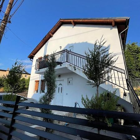 Rock Hostel Pristina Exterior photo